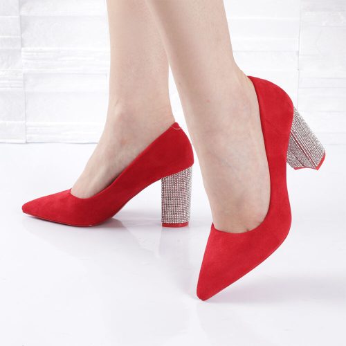 Strasszköves sarkú piros női alkalmi cipő